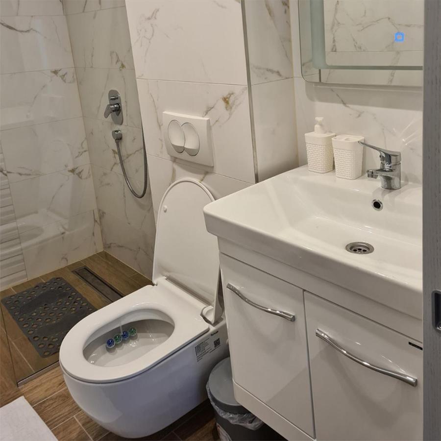Kondor Apartmani Vrnjacka Banja Exterior photo